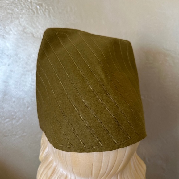 ASTOUNDING 1930s\' OLIVE GREEN FELT HAT WITH INTRICATE TOPSTITCHING & BOIW main image 9